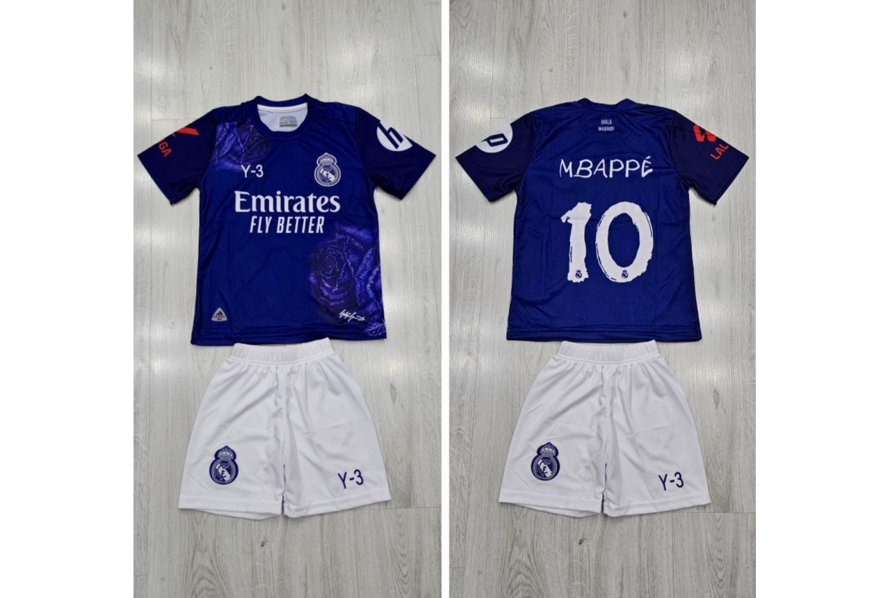 8236 Детски футболен комплект REAL MADRID MBAPPE 10